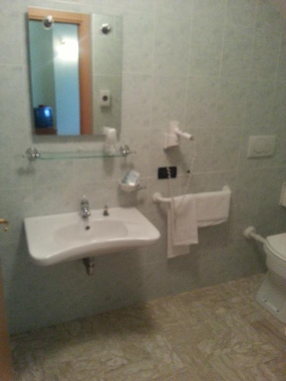 Hotel La Furnacelle Lanciano Bilik gambar